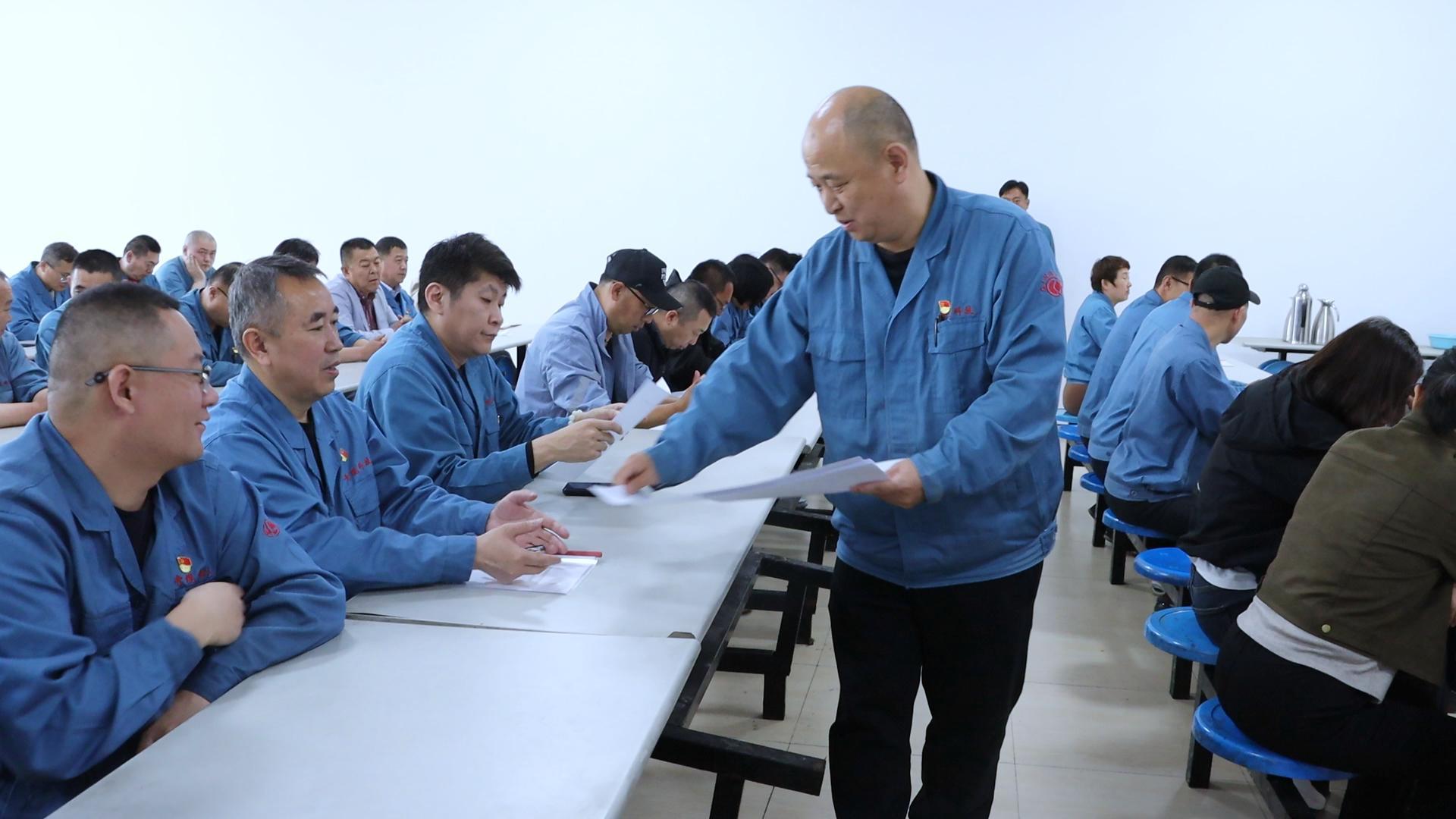 4月27日(1)-封面.jpg 4月27日(1)-封面.jpg